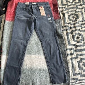Levi’s skinny jeans